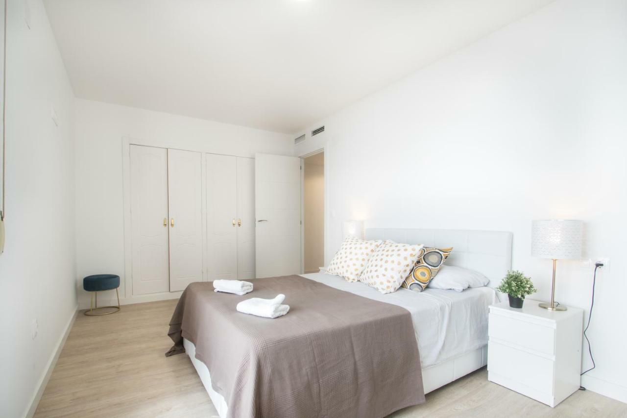 Stylish *New* Apartment In Alicante W/ 4 Bedrooms Luaran gambar