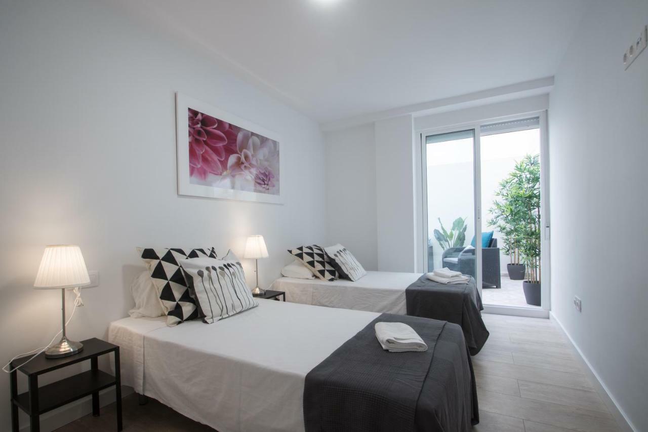 Stylish *New* Apartment In Alicante W/ 4 Bedrooms Luaran gambar